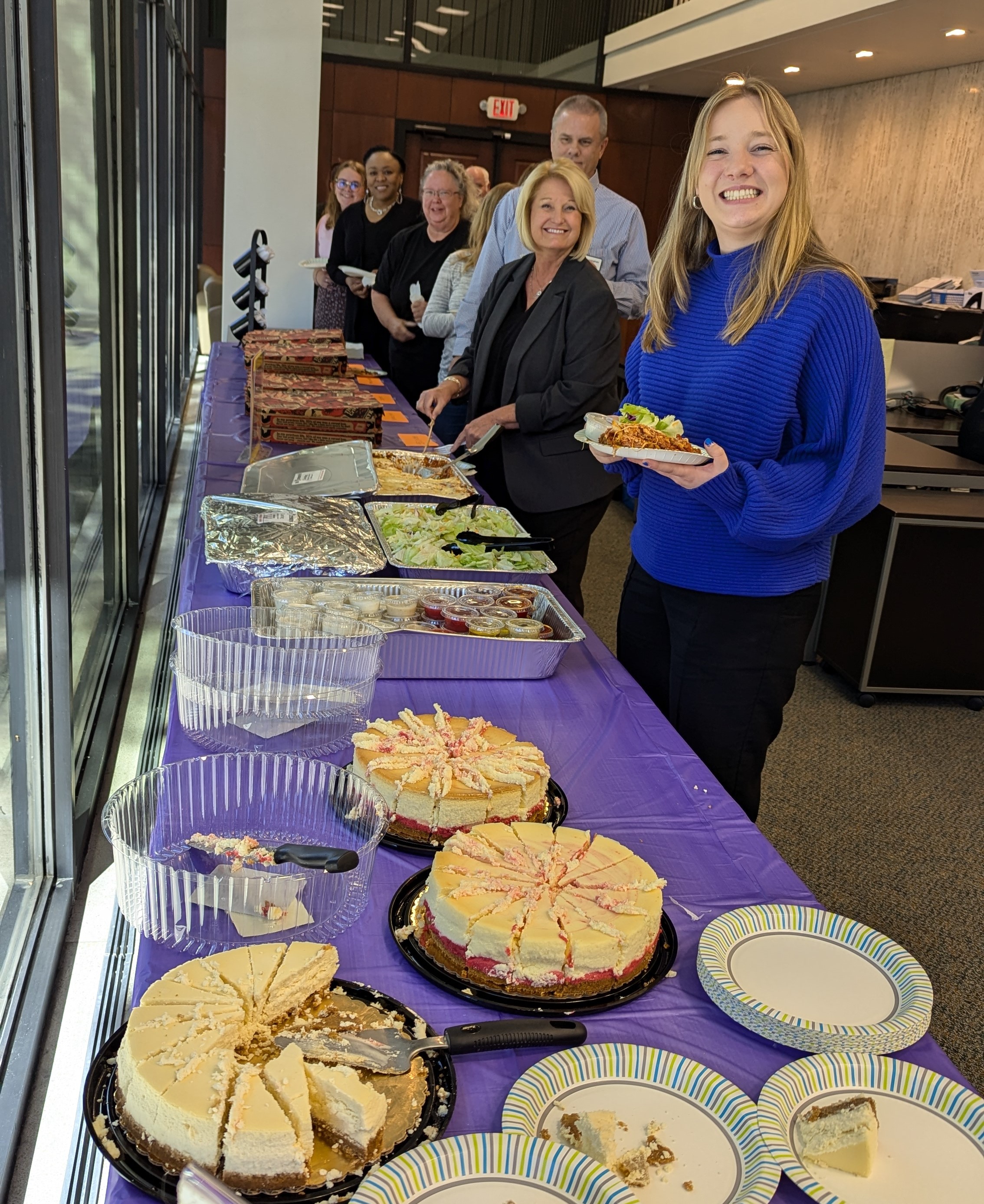 Folience employees eating